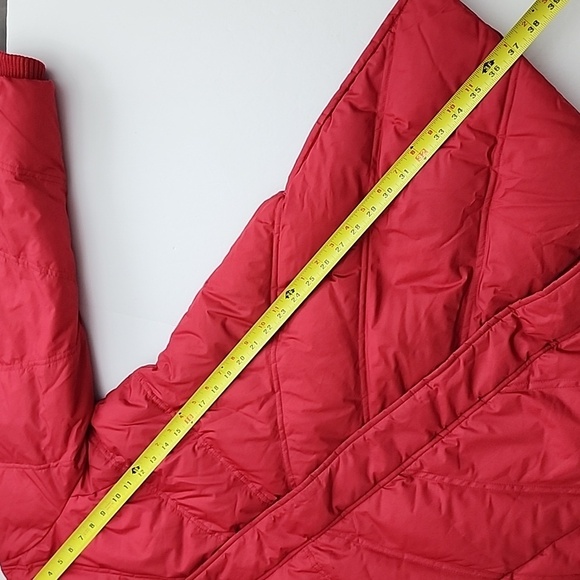 Jones & Co. Women's Red Quilted Puffer Down Hooded Winter Faux Fur Jacket Size M - Picture 14 of 16